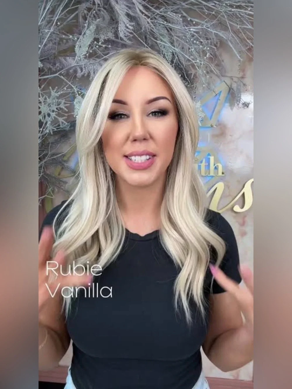 Chelsea Smith Crowns Rubie Wig – Vanilla – Petite